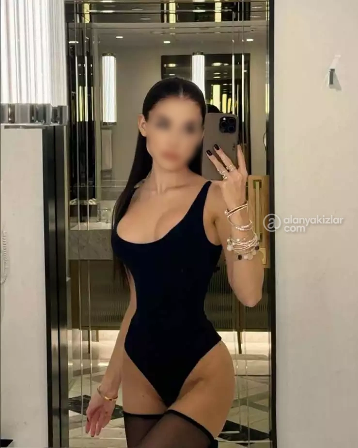Çıplaklı Escort Sessiz Sokağın Ardında Zevkler